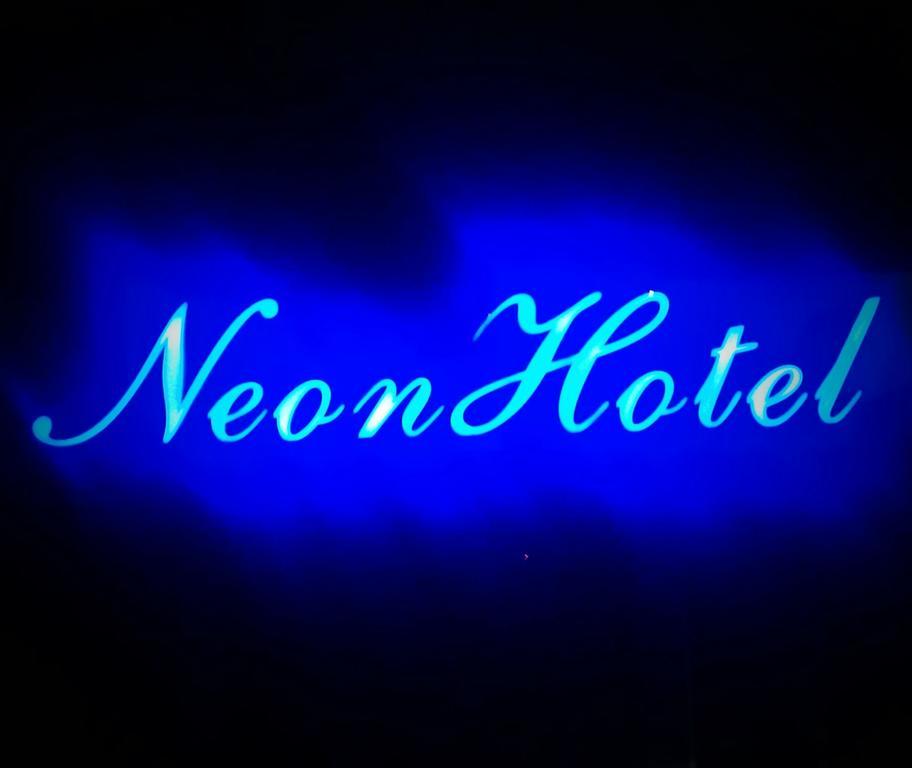 Neon Hotel Stalida エクステリア 写真